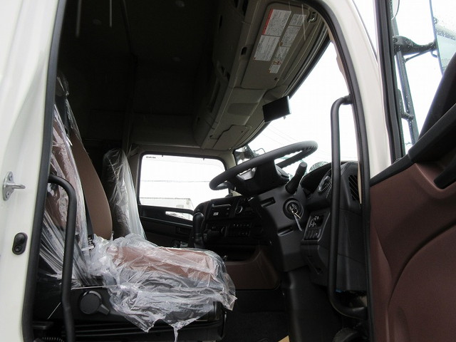 日野プロフィアアルミウイング大型（10t）[写真07]