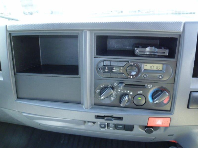 いすゞエルフ平ボディ小型（2t・3t）[写真17]