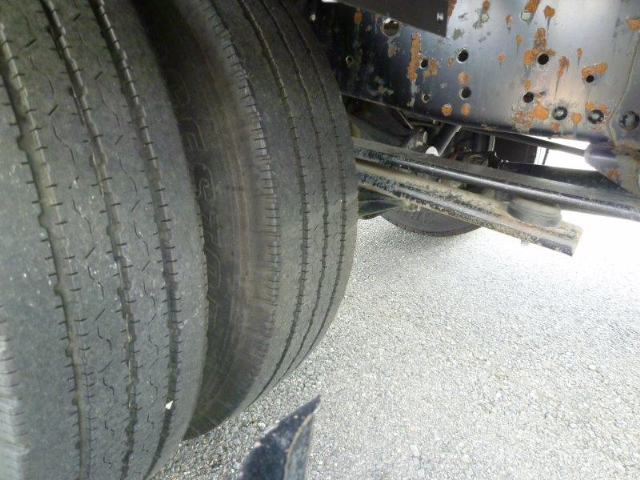 いすゞエルフ平ボディ小型（2t・3t）[写真31]