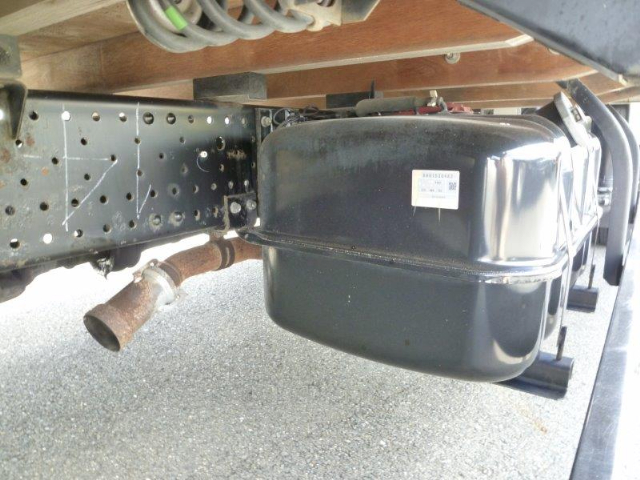 いすゞエルフ平ボディ小型（2t・3t）[写真32]