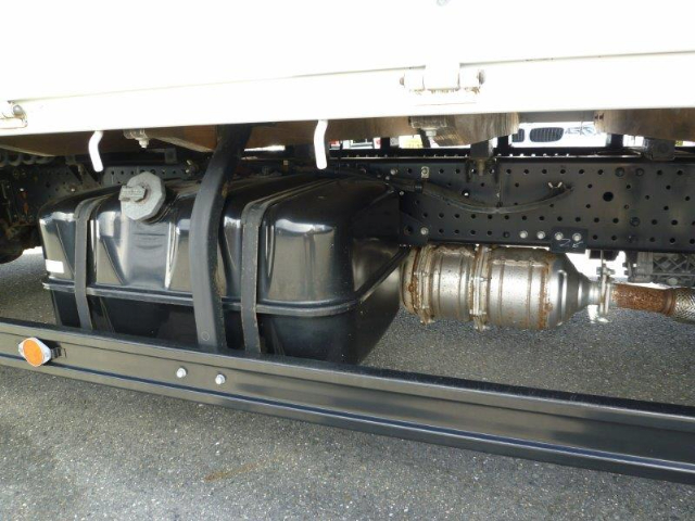 いすゞエルフ平ボディ小型（2t・3t）[写真33]