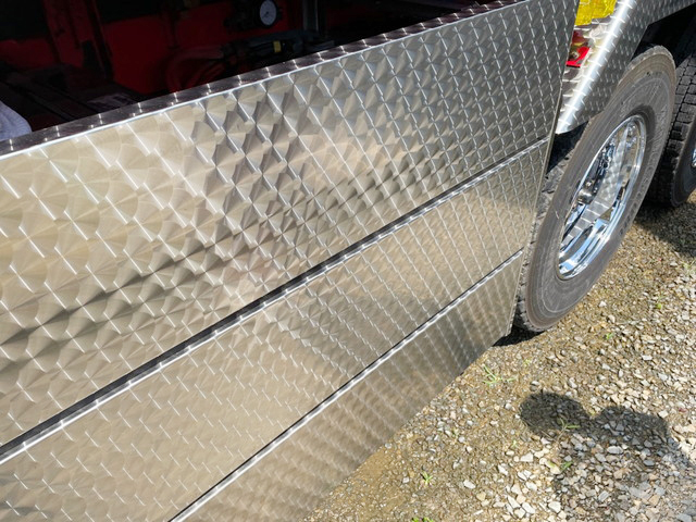 三菱ふそうスーパーグレートダンプ大型（10t）[写真08]