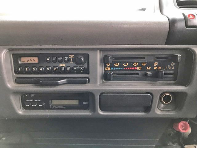 いすゞエルフセルフクレーン5段小型（2t・3t）[写真39]