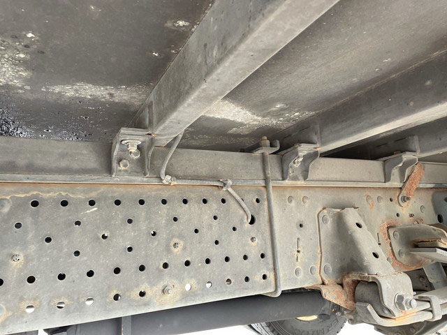 いすゞエルフオープントップバン小型（2t・3t）[写真23]