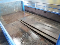 いすゞエルフ平ボディ小型（2t・3t）[写真11]