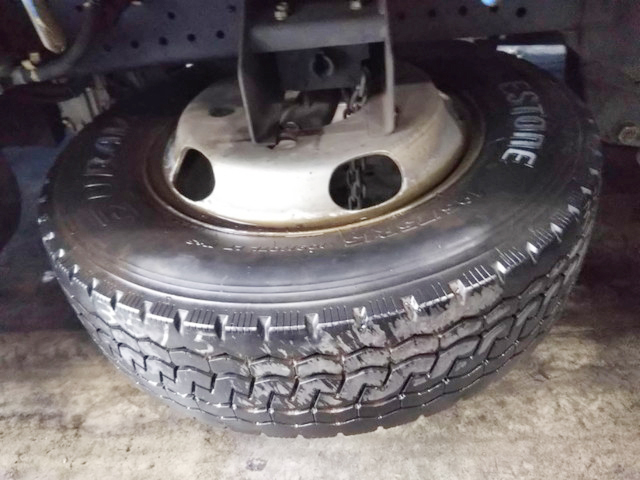 いすゞエルフ平ボディ小型（2t・3t）[写真13]