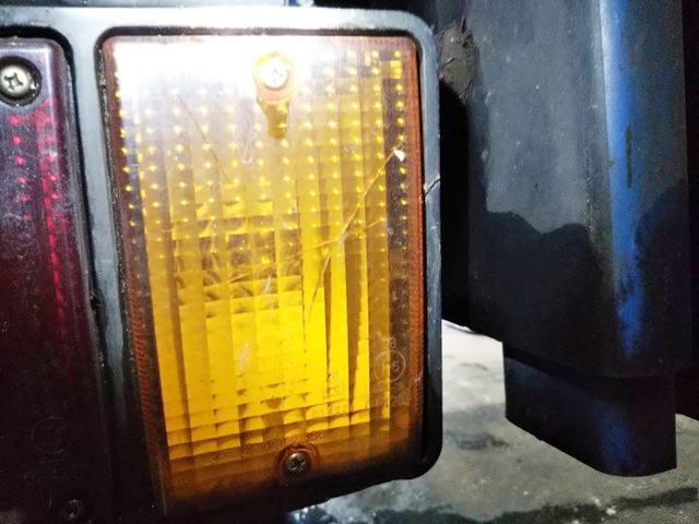 いすゞエルフ平ボディ小型（2t・3t）[写真15]