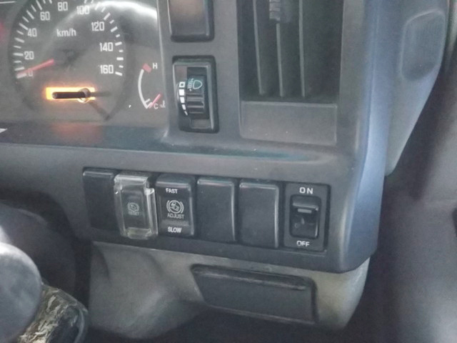 いすゞエルフ平ボディ小型（2t・3t）[写真35]