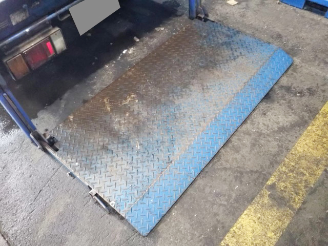 いすゞエルフ平ボディ小型（2t・3t）[写真07]