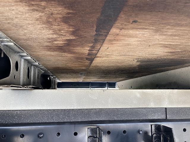 日野デュトロ平ボディ小型（2t・3t）[写真23]