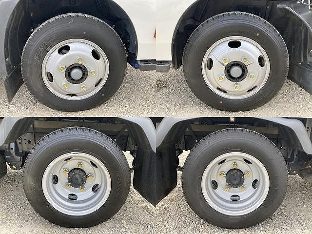 日野デュトロ平ボディ小型（2t・3t）[写真24]