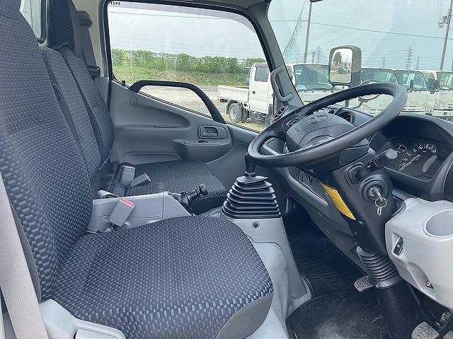 日野デュトロ平ボディ小型（2t・3t）[写真34]