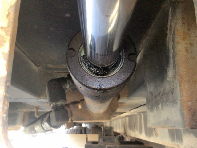 UDトラックスビッグサムセーフティローダー大型（10t）[写真11]