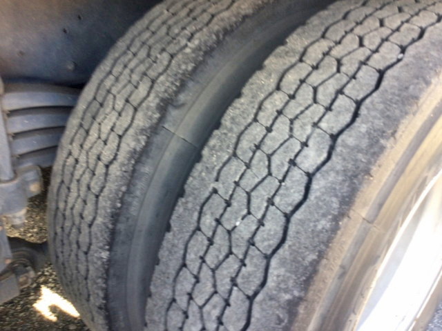 UDトラックスビッグサムセーフティローダー大型（10t）[写真24]