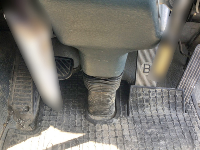 UDトラックスビッグサムセーフティローダー大型（10t）[写真37]