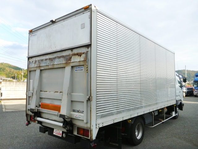 三菱ふそうファイターアルミバン中型（4t）[写真02]