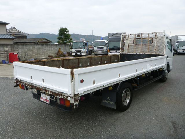 三菱ふそうキャンター平ボディ小型（2t・3t）[写真02]