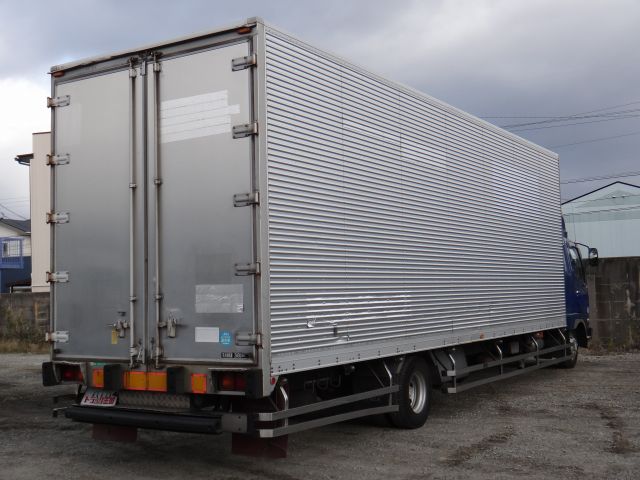 三菱ふそうファイターアルミバン中型（4t）[写真02]