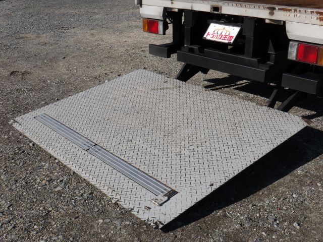 いすゞエルフアルミバン小型（2t・3t）[写真02]