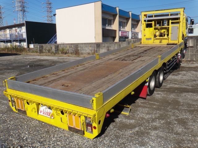 いすゞギガセルフローダー大型（10t）[写真02]