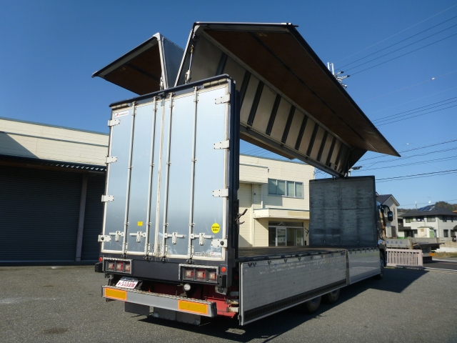 三菱ふそうスーパーグレートアルミウイング大型（10t）[写真02]
