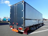 いすゞギガアルミウイング大型（10t）[写真02]