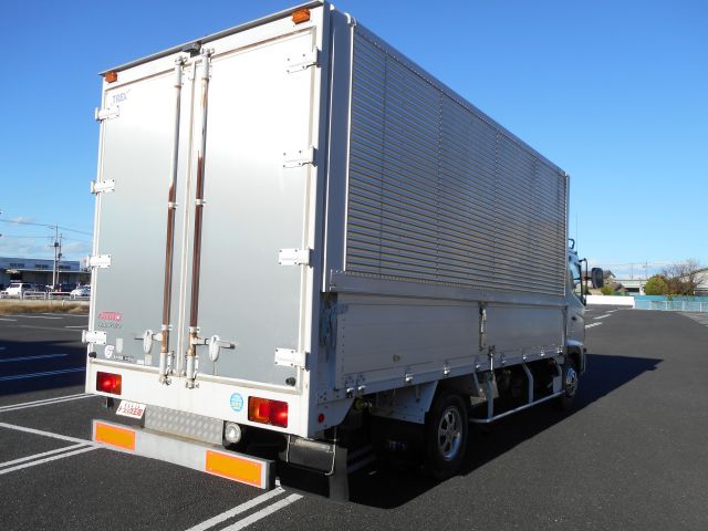 日野レンジャーアルミウイング中型（4t）[写真02]