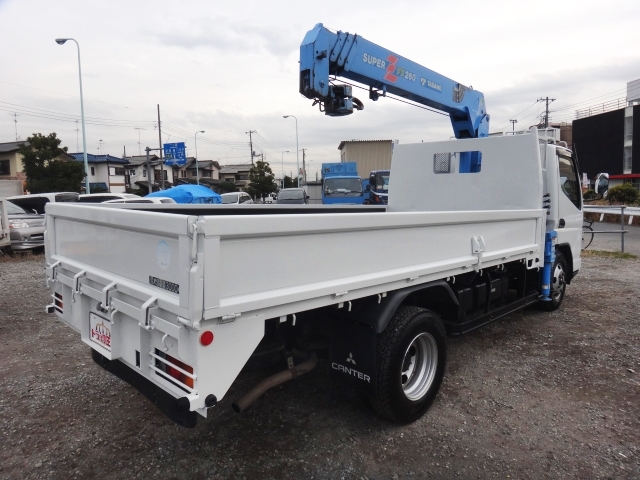 三菱ふそうキャンタークレーン4段小型（2t・3t）[写真02]