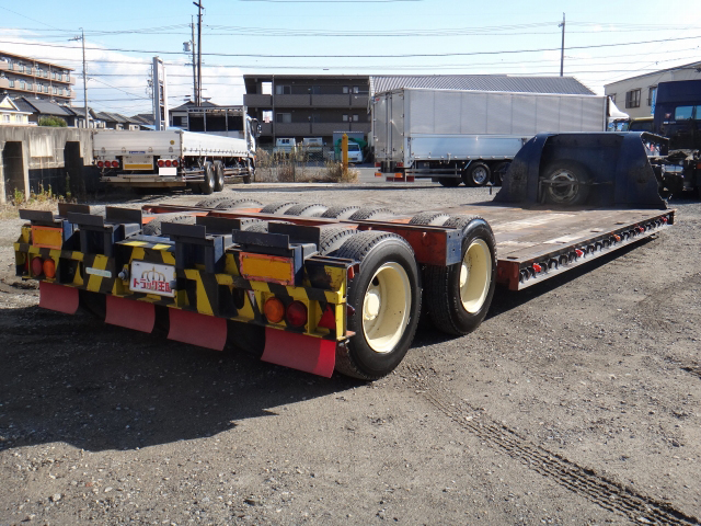 輸送機工業その他の車種トレーラー（セミトレーラー）大型（10t）[写真02]