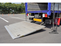 日野レンジャーアコーディオン車中型（4t）[写真11]