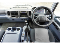 日野レンジャーアコーディオン車中型（4t）[写真32]