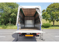 日野レンジャーアコーディオン車中型（4t）[写真08]