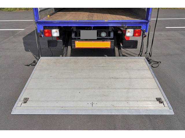 日野レンジャーアコーディオン車中型（4t）[写真09]