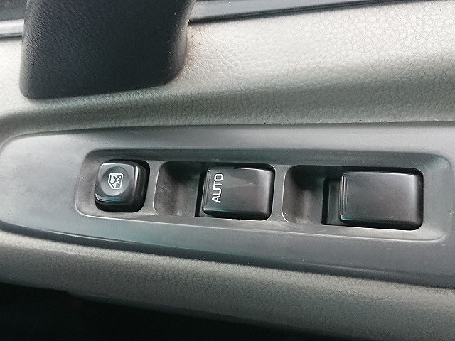 UDトラックスクオンアルミブロック大型（10t）[写真21]