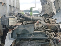 UDトラックスクオンアルミブロック大型（10t）[写真22]