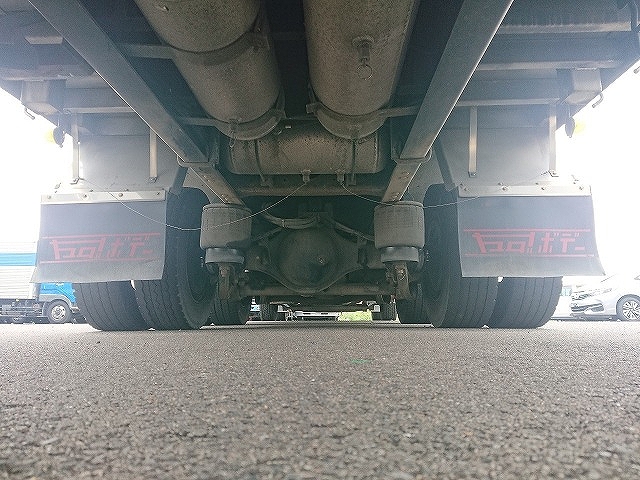 UDトラックスクオンアルミブロック大型（10t）[写真28]