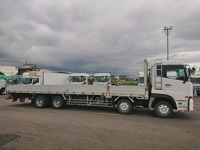 UDトラックスクオンアルミブロック大型（10t）[写真04]