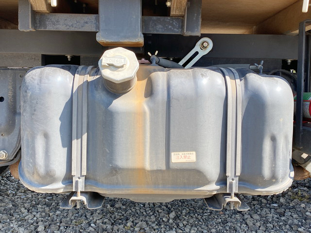 いすゞエルフ平ボディ小型（2t・3t）[写真14]