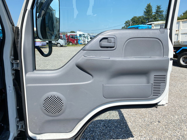 いすゞエルフ平ボディ小型（2t・3t）[写真24]