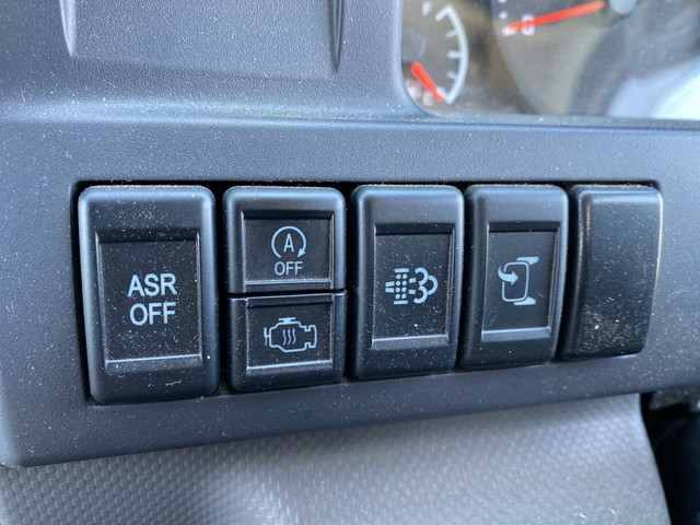 いすゞエルフ平ボディ小型（2t・3t）[写真31]