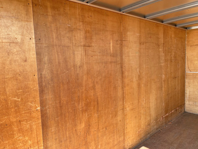 いすゞエルフアルミバン小型（2t・3t）[写真13]