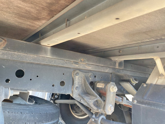 いすゞエルフアルミバン小型（2t・3t）[写真23]