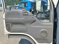 いすゞエルフアルミバン小型（2t・3t）[写真30]