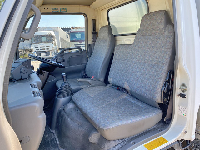 いすゞエルフアルミバン小型（2t・3t）[写真33]