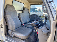 いすゞエルフアルミバン小型（2t・3t）[写真35]