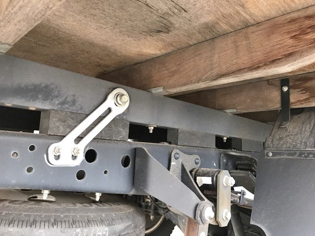 いすゞエルフクレーン3段小型（2t・3t）[写真25]