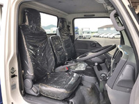 いすゞエルフクレーン3段小型（2t・3t）[写真33]