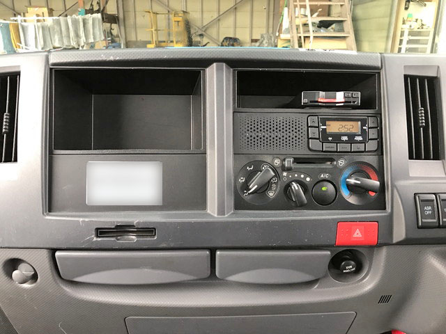 いすゞエルフクレーン3段小型（2t・3t）[写真38]