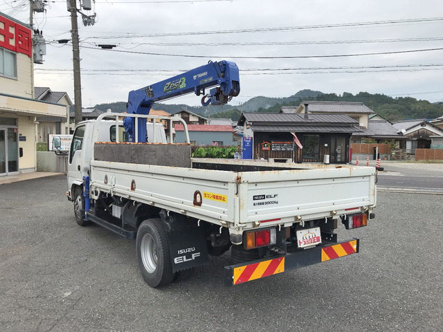 いすゞエルフクレーン3段小型（2t・3t）[写真04]