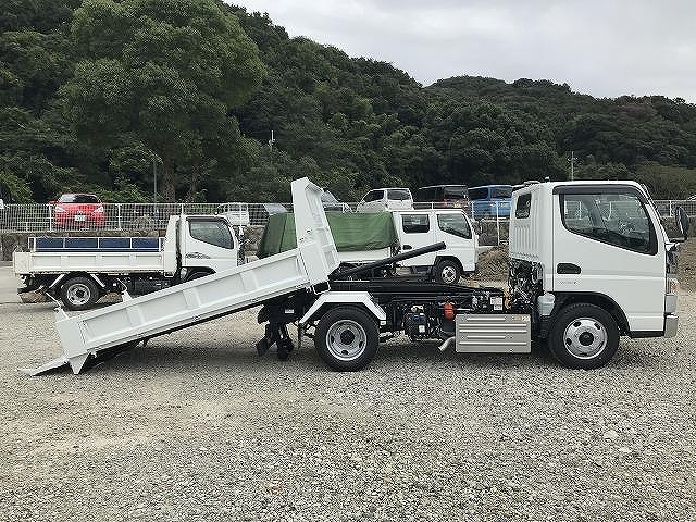 三菱ふそうキャンターローダーダンプ小型（2t・3t）[写真08]